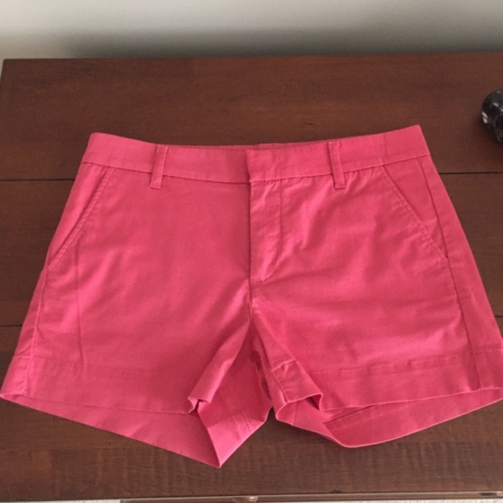 NWOT Uniqlo Pink Chino Shorts Size 2